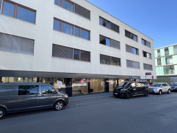 Bild - LICHTDURCHFLUTETE 4-ZIMMER DACHGESCHOSSWOHNUNG DIREKT IM ZENTRUM!